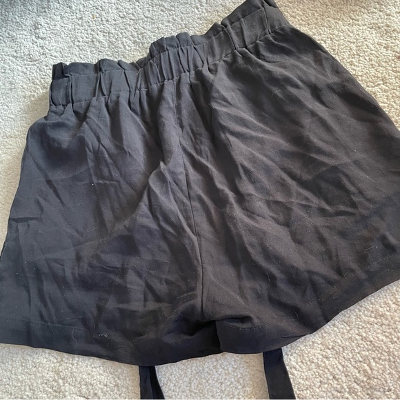 black paper bag shorts from ardene - Picture 4 of 7